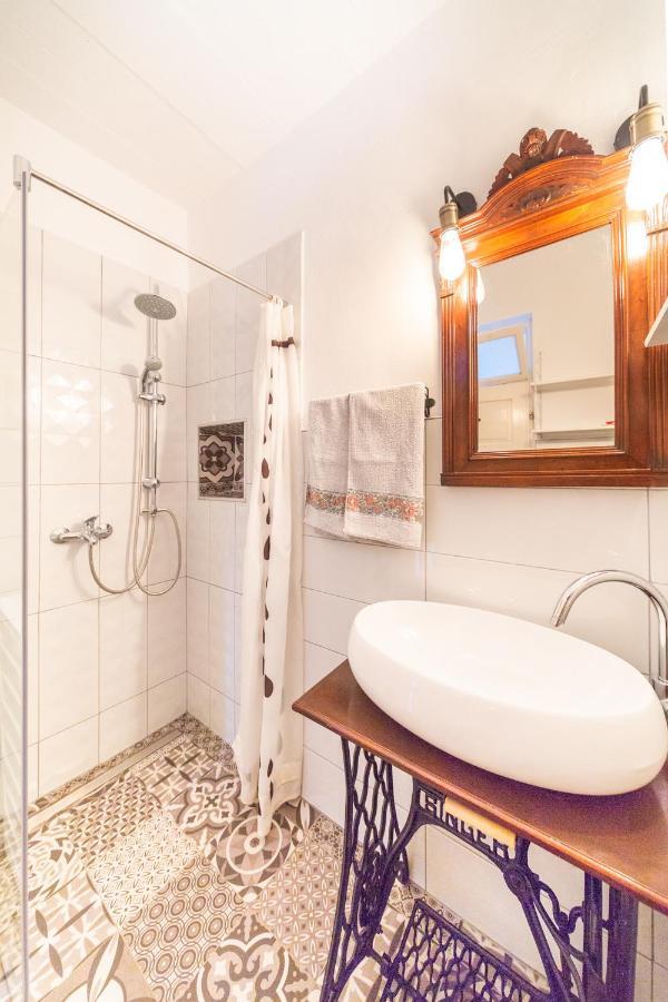 Holiday Home Burba Комижа Екстер'єр фото